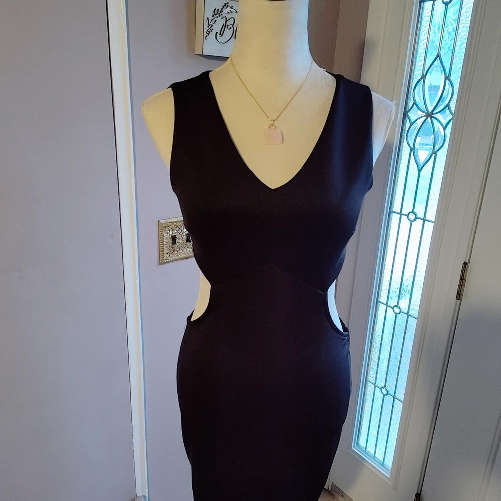 Black Cut Out Midi Sleeveless Dress